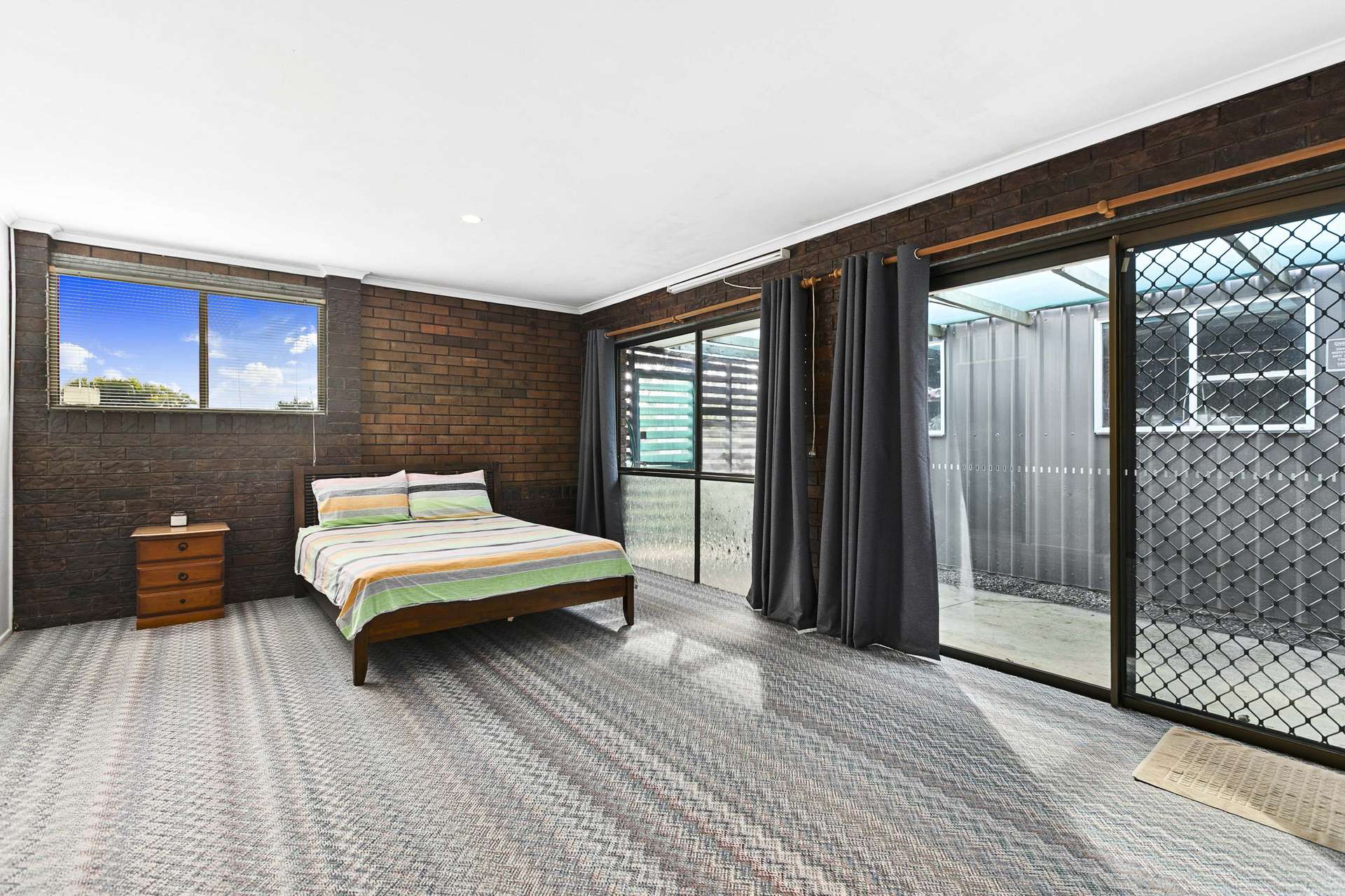 27-29 Orchid Avenue, Urangan For Sale by Farmbuy.com - image 14
