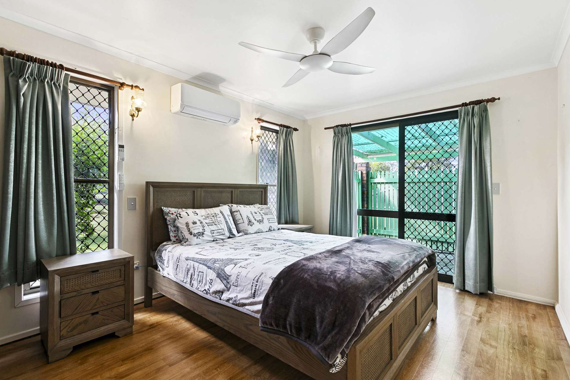 27-29 Orchid Avenue, Urangan For Sale by Farmbuy.com - image 7