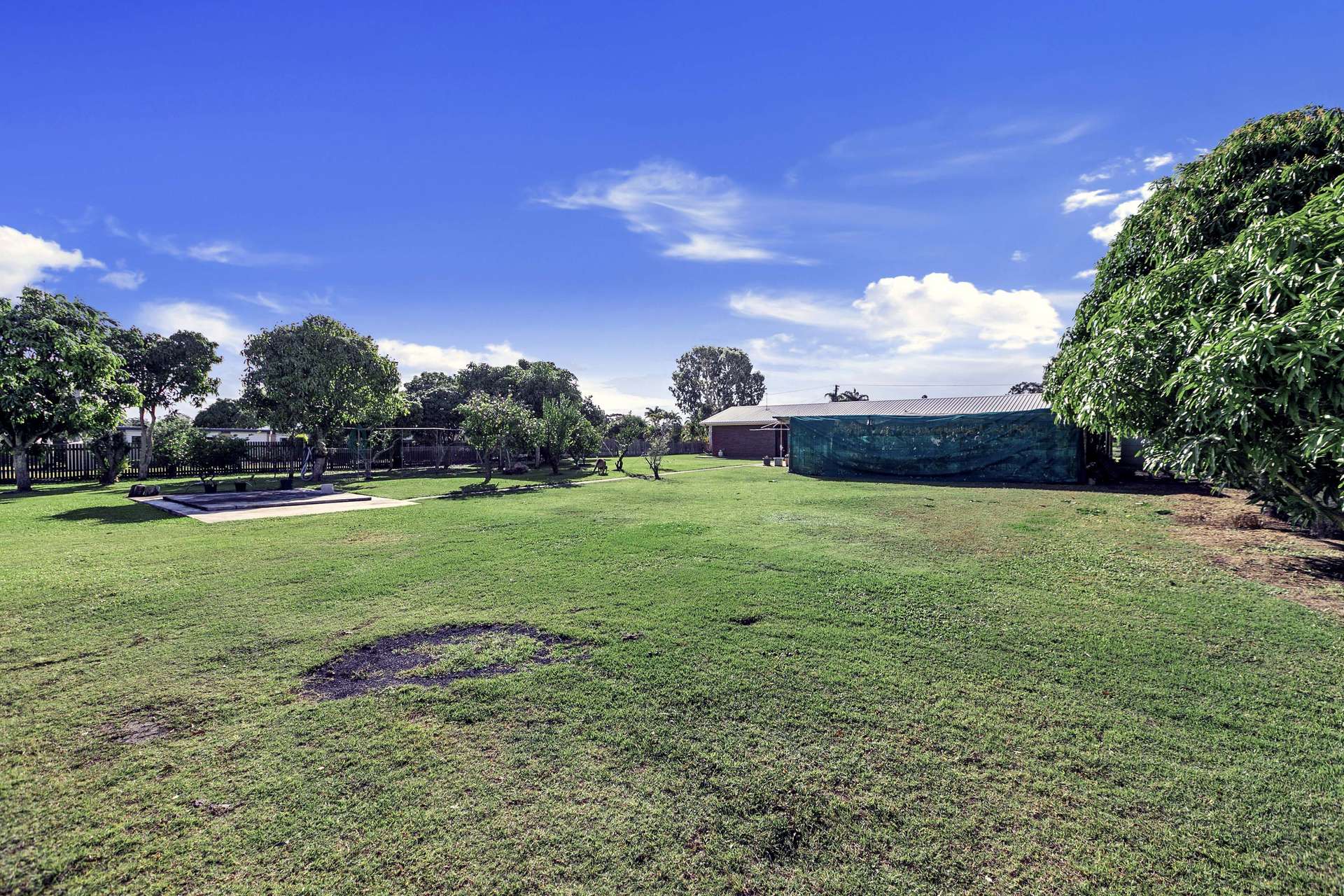 27-29 Orchid Avenue, Urangan For Sale by Farmbuy.com - image 5