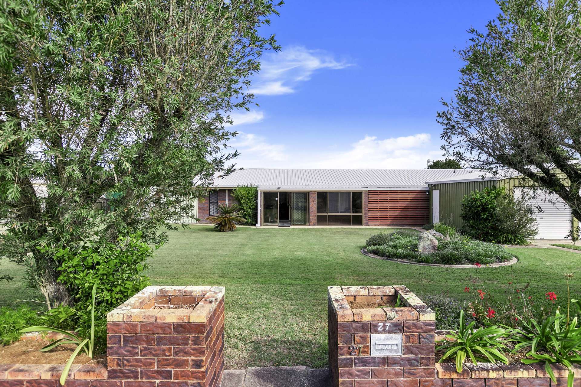 27-29 Orchid Avenue, Urangan For Sale by Farmbuy.com - image 6