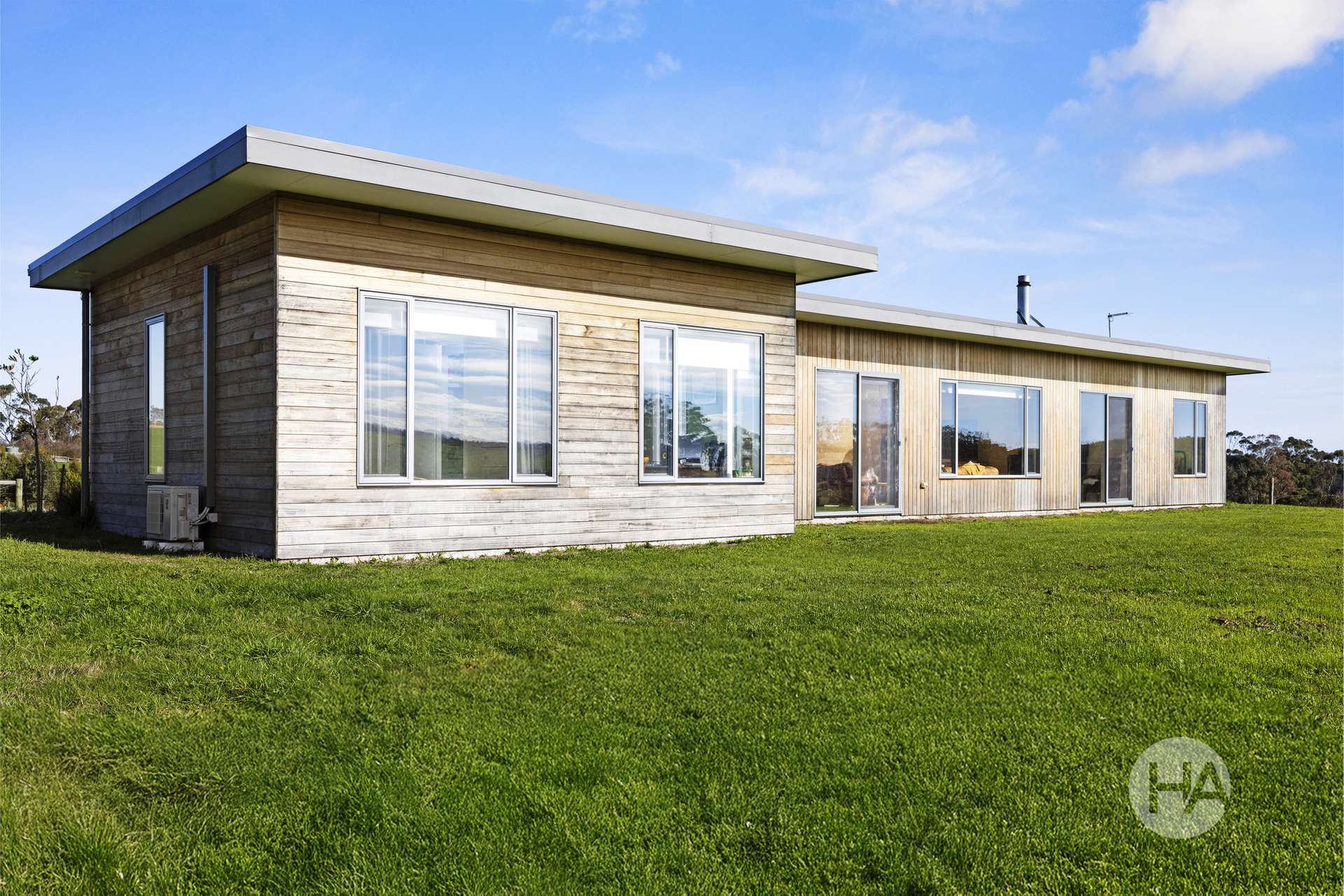 2 Dunbabbin Road, The Gurdies For Sale by Farmbuy.com - image 2
