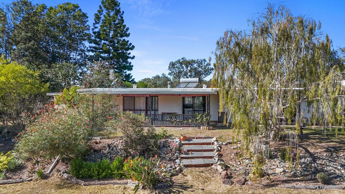 14 Smyth Road, Kilkivan For Sale by Farmbuy.com - image 1