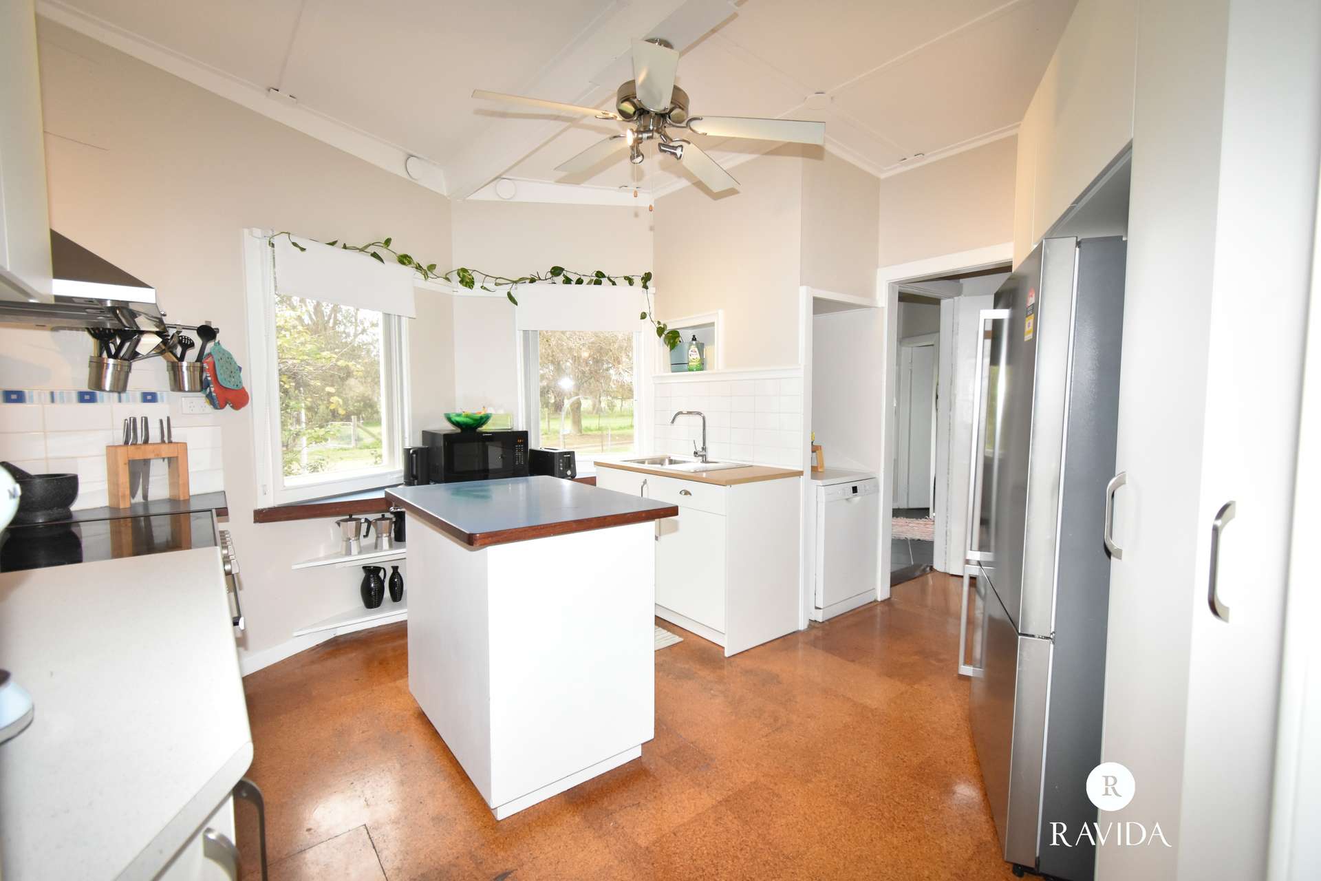 86 MARKWOOD-TARRAWINGEE ROAD, Markwood For Sale by Farmbuy.com - image 3