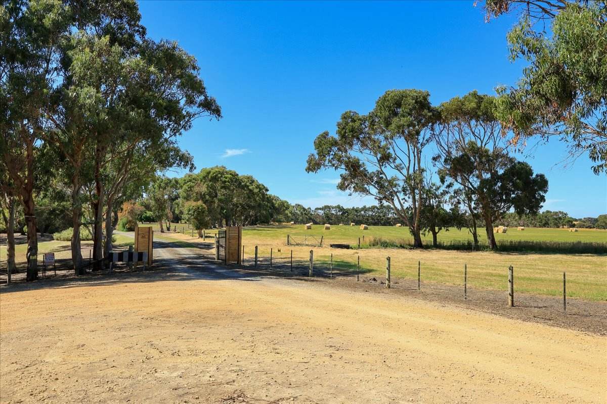 88 Smiths Lane, Allansford For Sale by Farmbuy.com - image 35