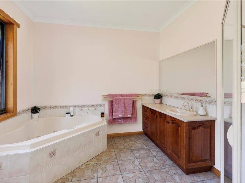 88 Smiths Lane, Allansford For Sale by Farmbuy.com - image 24