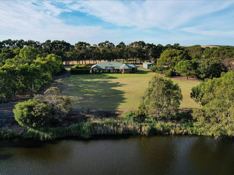 88 Smiths Lane, Allansford For Sale by Farmbuy.com - image 5
