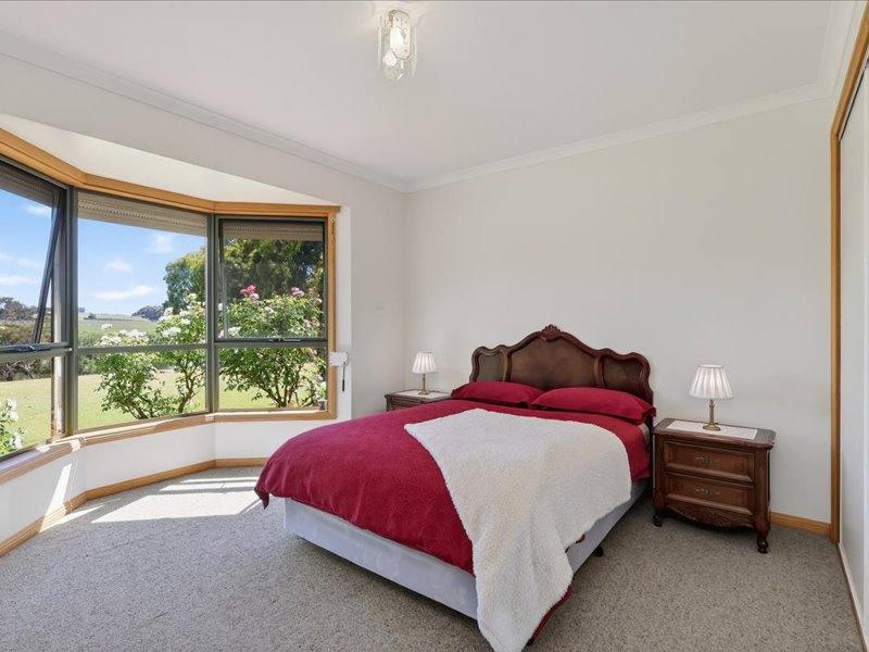 88 Smiths Lane, Allansford For Sale by Farmbuy.com - image 17