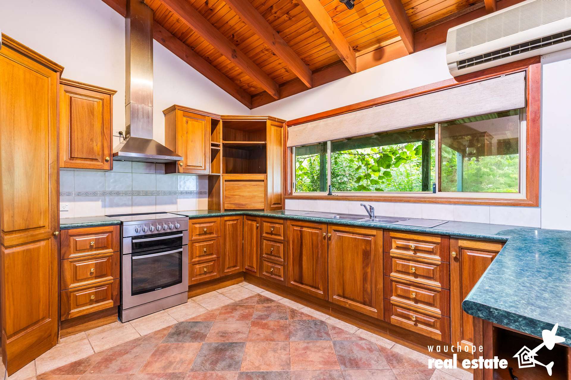 740 Forbes River Road, Birdwood For Sale by Farmbuy.com - image 4