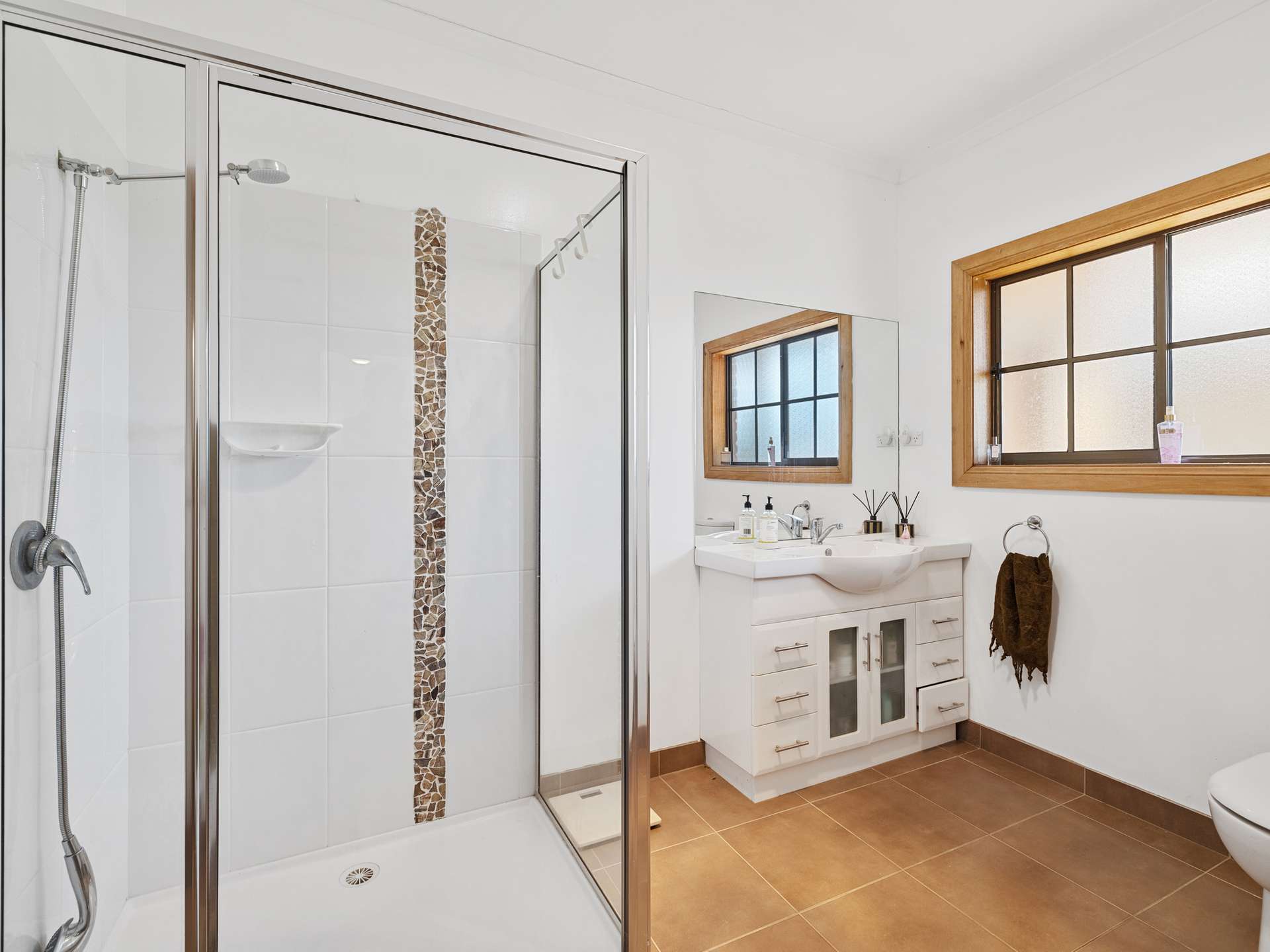 422 Ventnor Road, Ventnor For Sale by Farmbuy.com - image 12