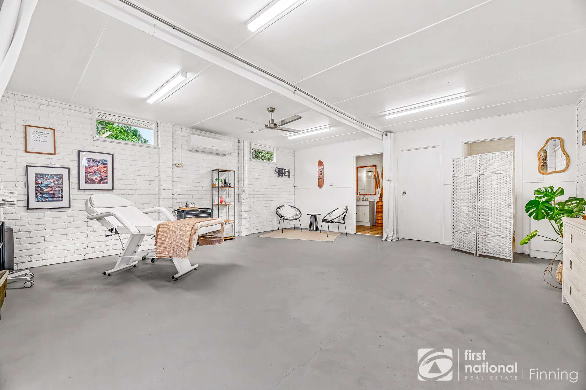 54 Worthing Road, Devon Meadows For Sale by Farmbuy.com - image 24