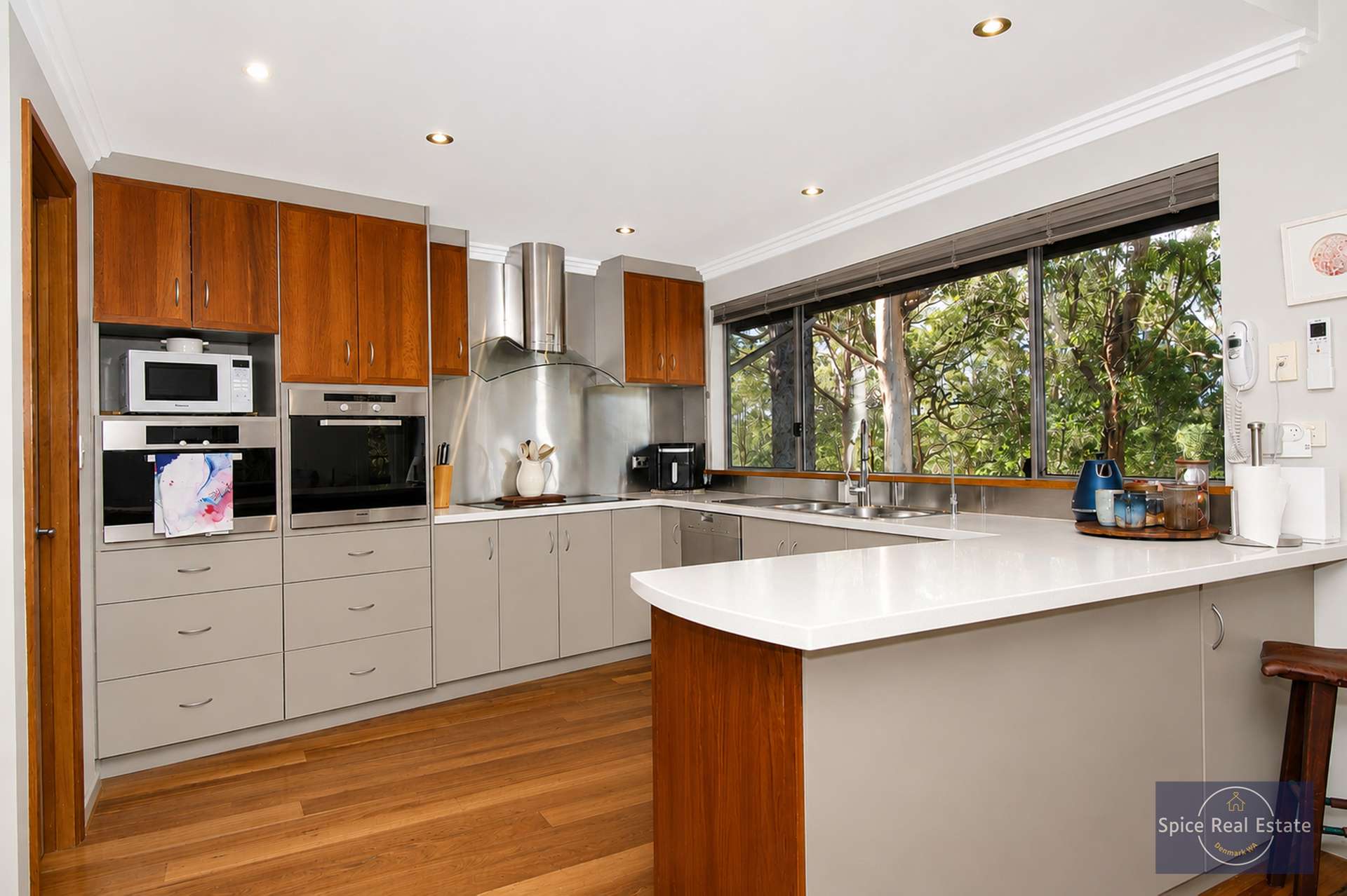12 Pember Road East, Ocean Beach For Sale by Farmbuy.com - image 5