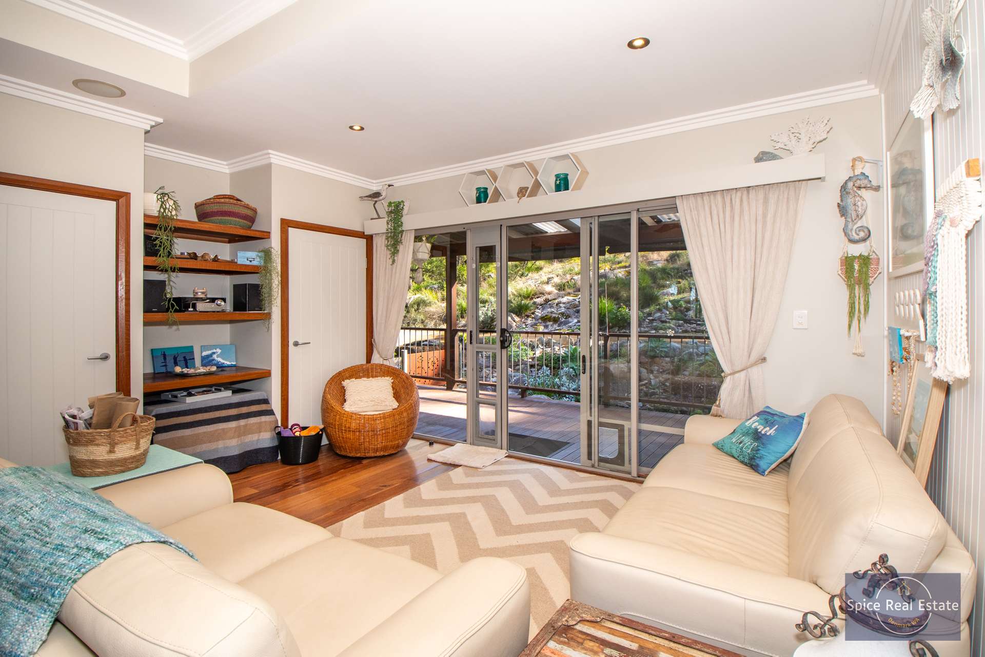 12 Pember Road East, Ocean Beach For Sale by Farmbuy.com - image 9