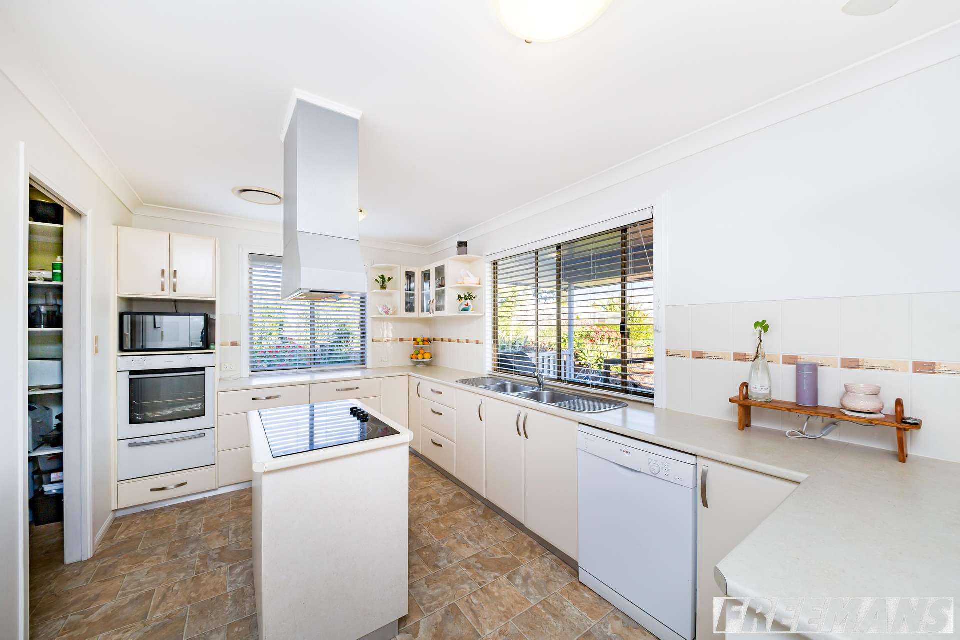 98 Cobby Road, Glan Devon For Sale by Farmbuy.com - image 4