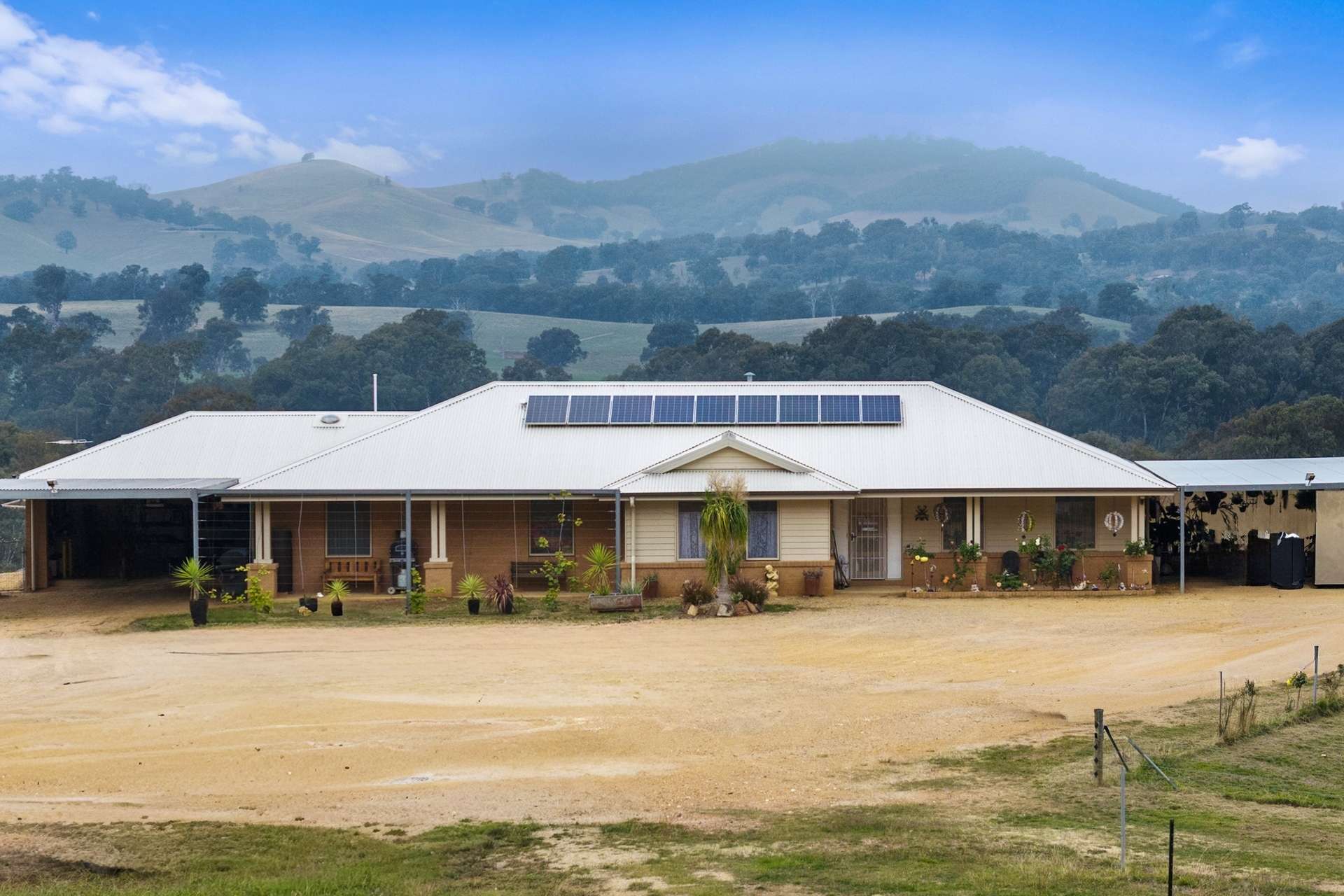 1368 Carboor-Everton Road, Bobinawarrah For Sale by Farmbuy.com - image 4