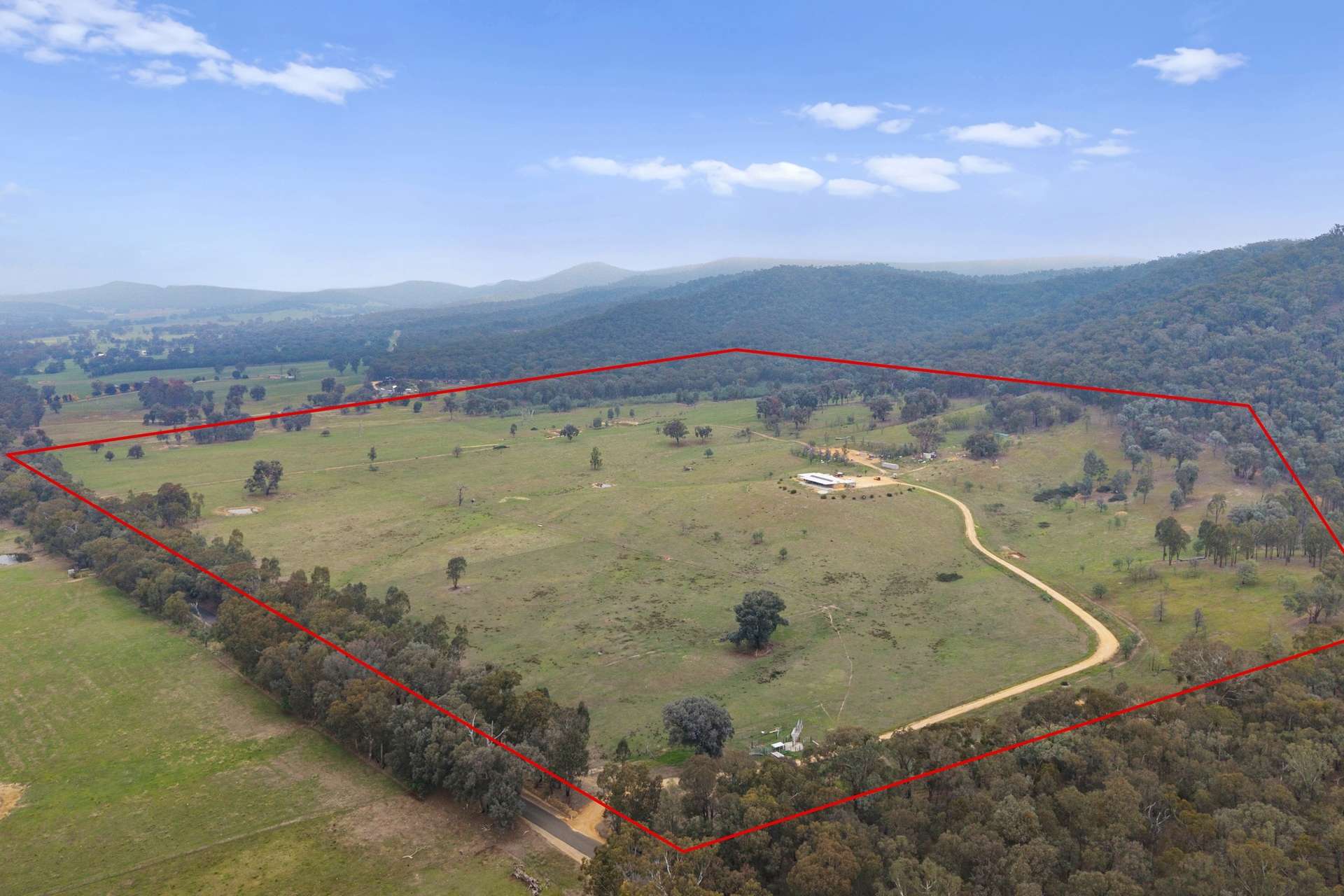 1368 Carboor-Everton Road, Bobinawarrah For Sale by Farmbuy.com - image 2