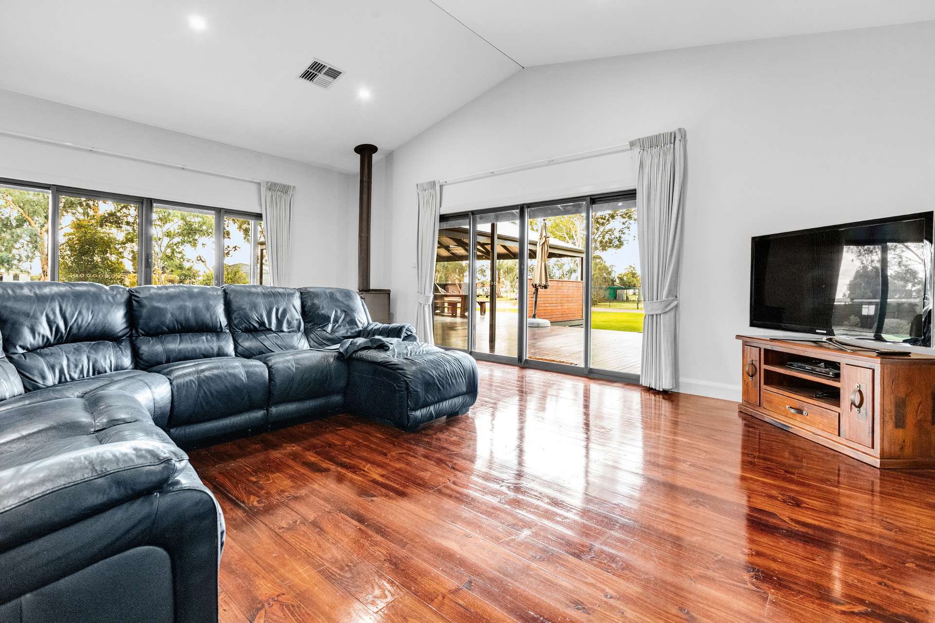133 First Street, Nichols Point For Sale by Farmbuy.com - image 5