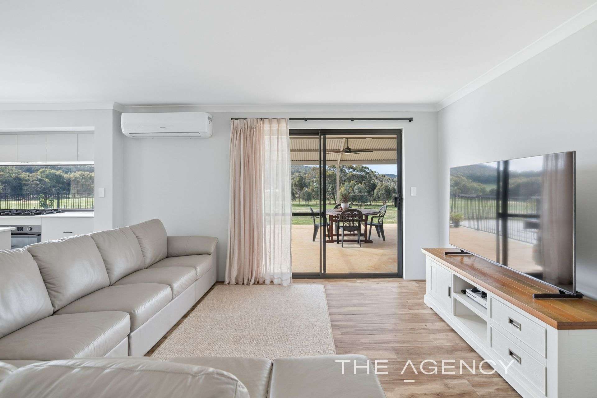 19 Sims Road, Bakers Hill For Sale by Farmbuy.com - image 6