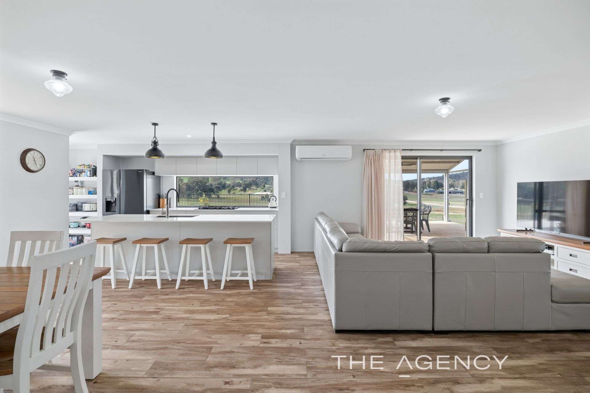 19 Sims Road, Bakers Hill For Sale by Farmbuy.com - image 7