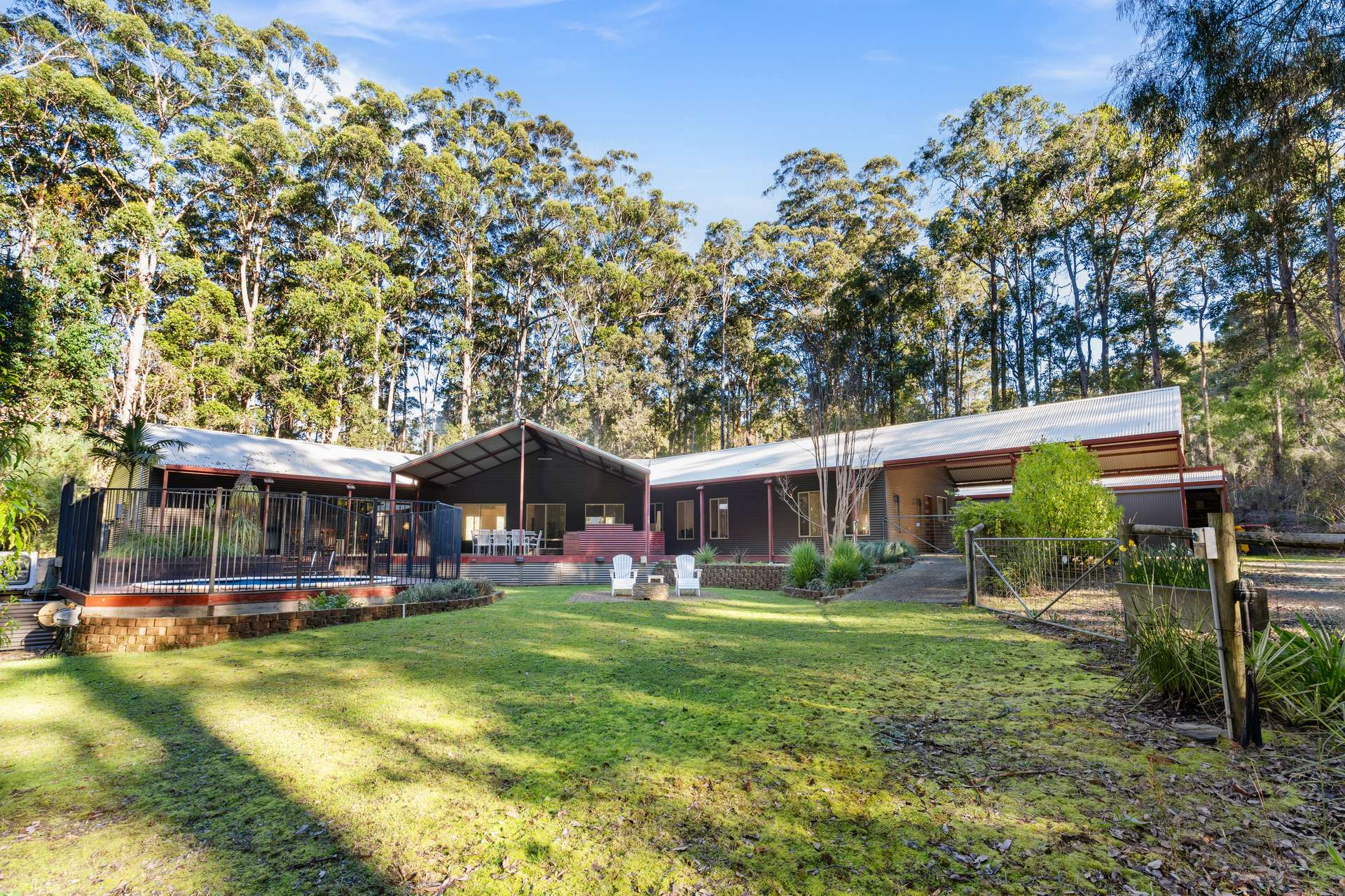 138 Plackett Drive, Pemberton For Sale by Farmbuy.com - image 1