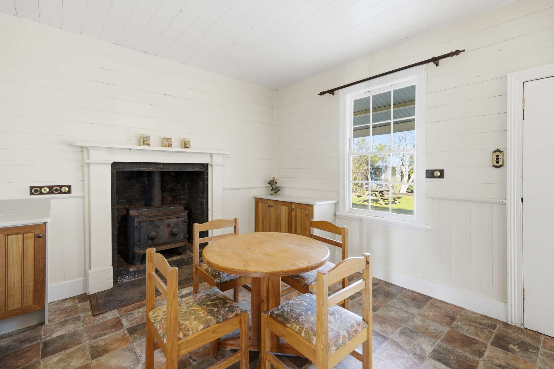 1157 Bridgenorth Road, Bridgenorth For Sale by Farmbuy.com - image 10