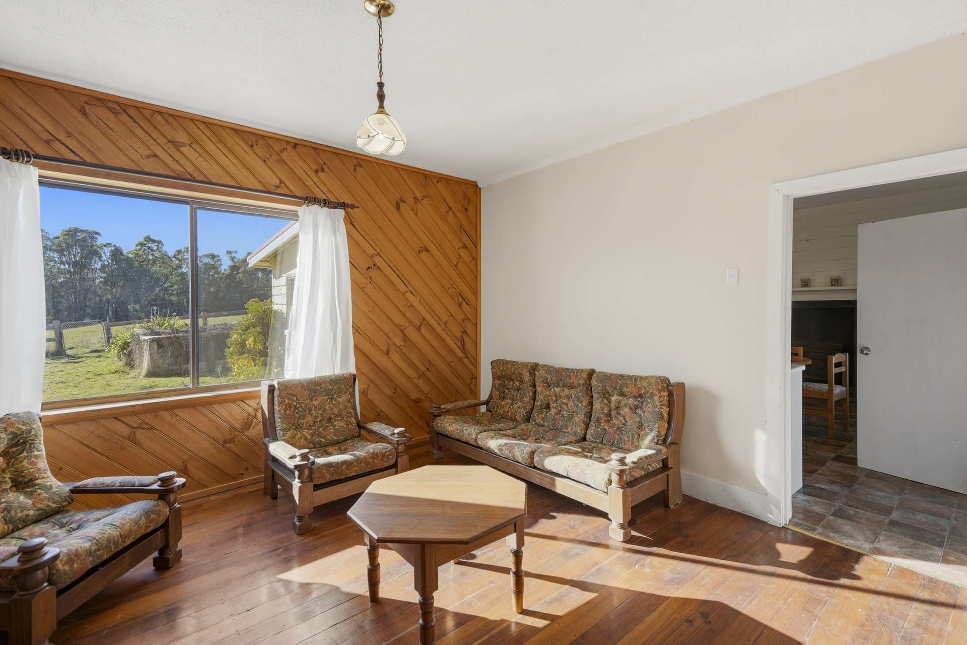 1157 Bridgenorth Road, Bridgenorth For Sale by Farmbuy.com - image 11