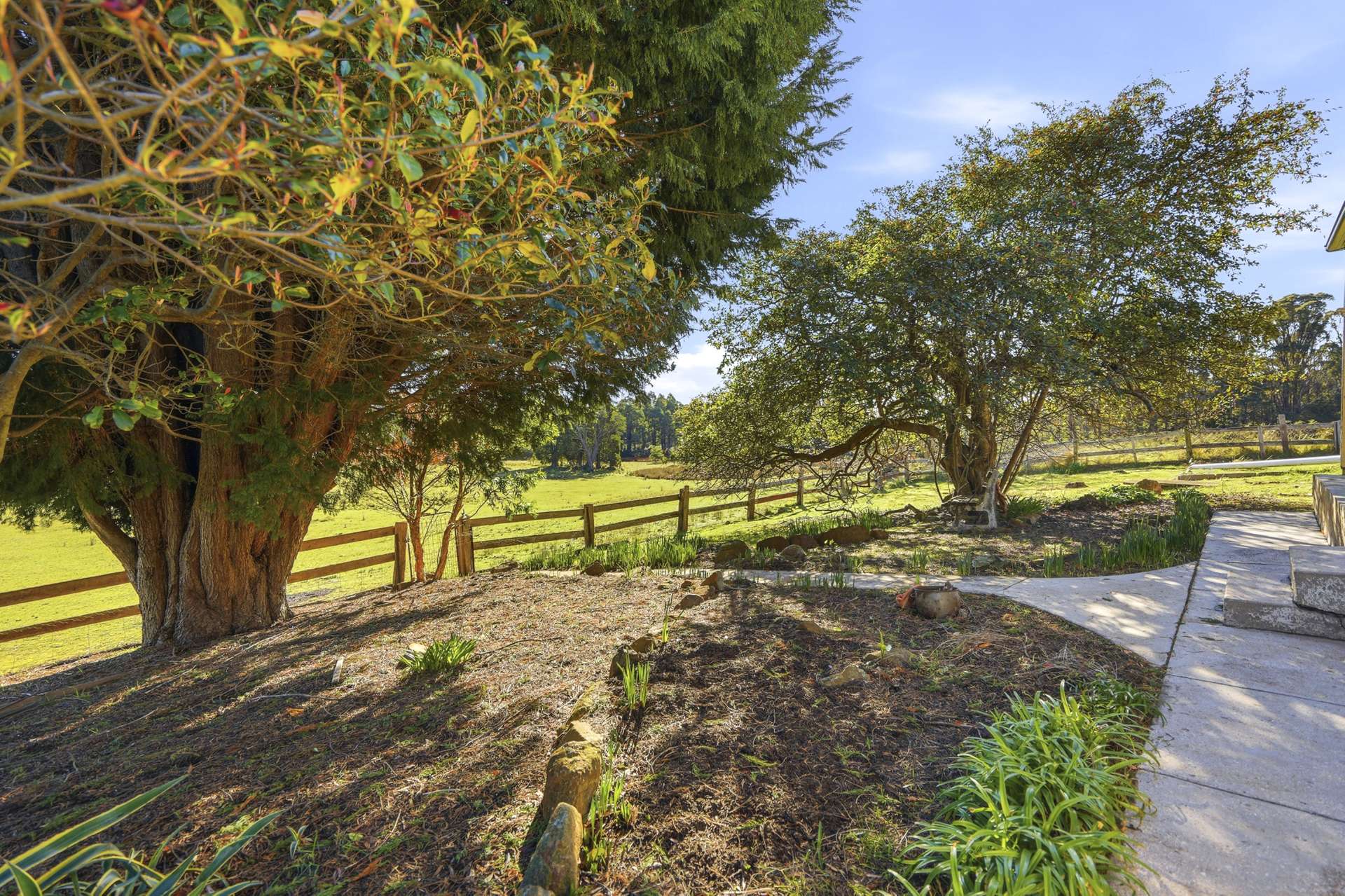 1157 Bridgenorth Road, Bridgenorth For Sale by Farmbuy.com - image 7