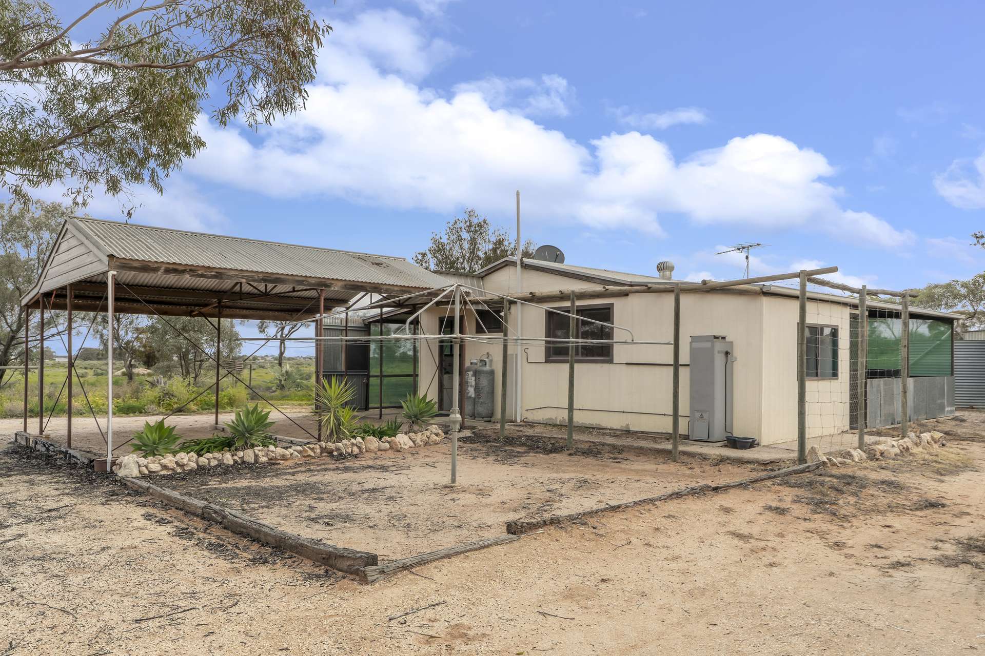 61 Swan Street, Renmark For Sale by Farmbuy.com - image 3