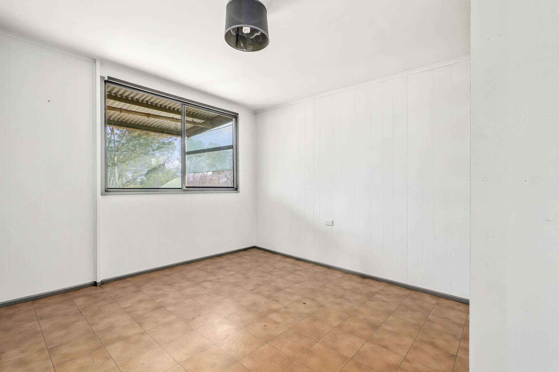 61 Swan Street, Renmark For Sale by Farmbuy.com - image 11