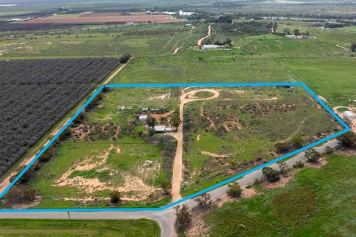 Farm For Sale - SA - Renmark - 5341 - 15 Acres of Country Freedom 
