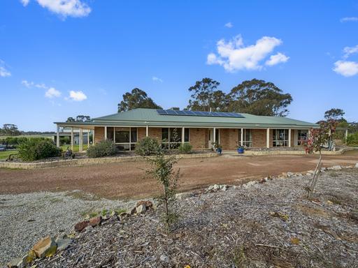 Farm For Sale - VIC - Bailieston - 3608 - 191 Acres with exceptional views !! 