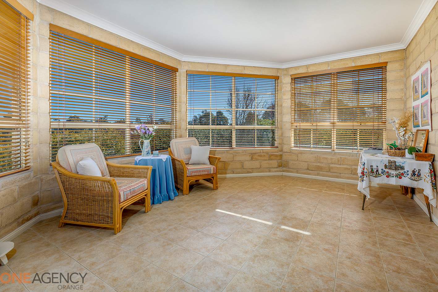 14 Winter Lane, Orange For Sale by Farmbuy.com - image 4