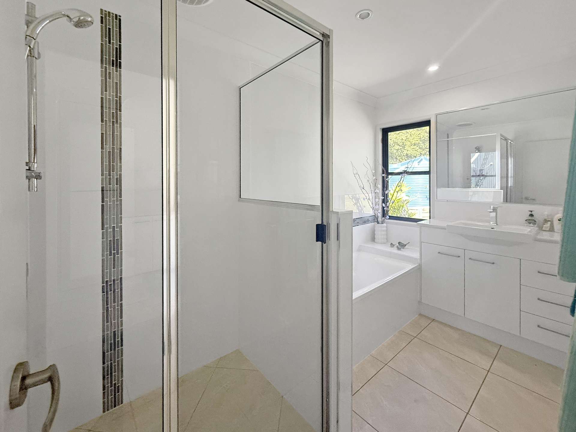 543 Eversleigh Road, Alligator Creek For Sale by Farmbuy.com - image 22