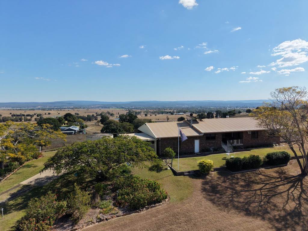 69 Stanley Road, Monto QLD 4630