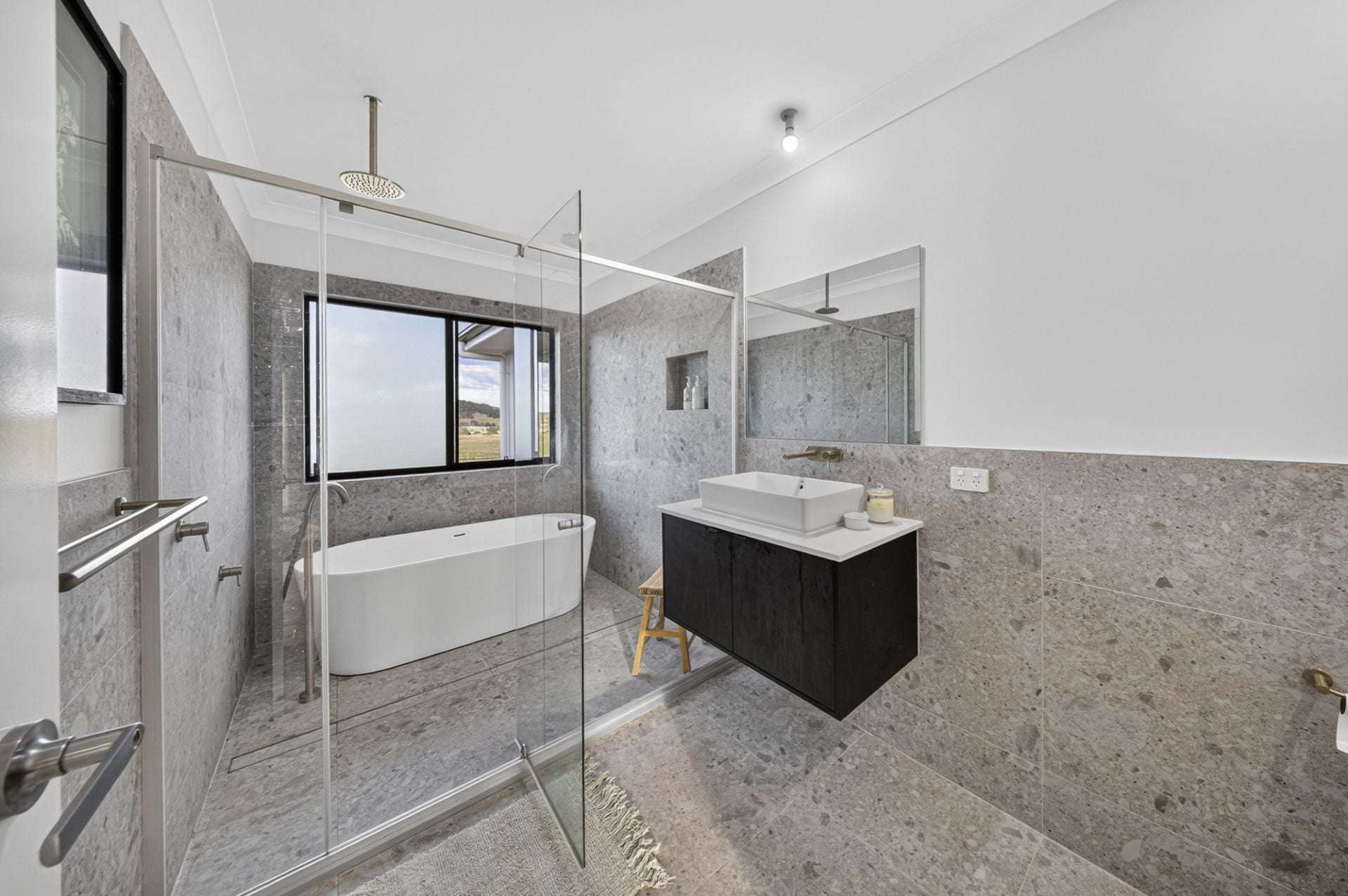 422 Bacon Cct, Tabbil Creek For Sale by Farmbuy.com - image 33