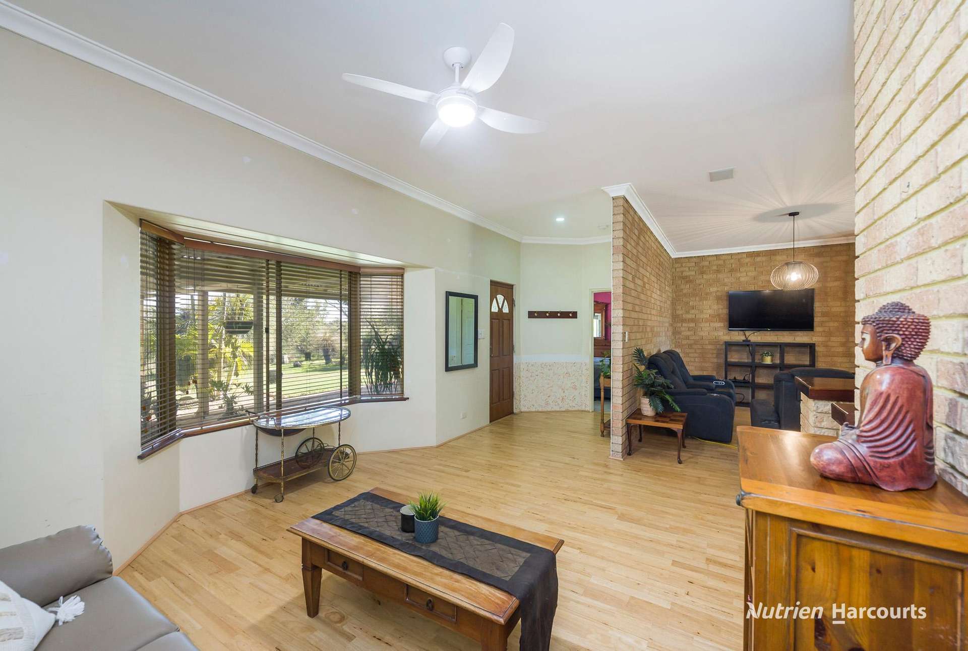 74 Birdwood Drive, Woodridge For Sale by Farmbuy.com - image 14