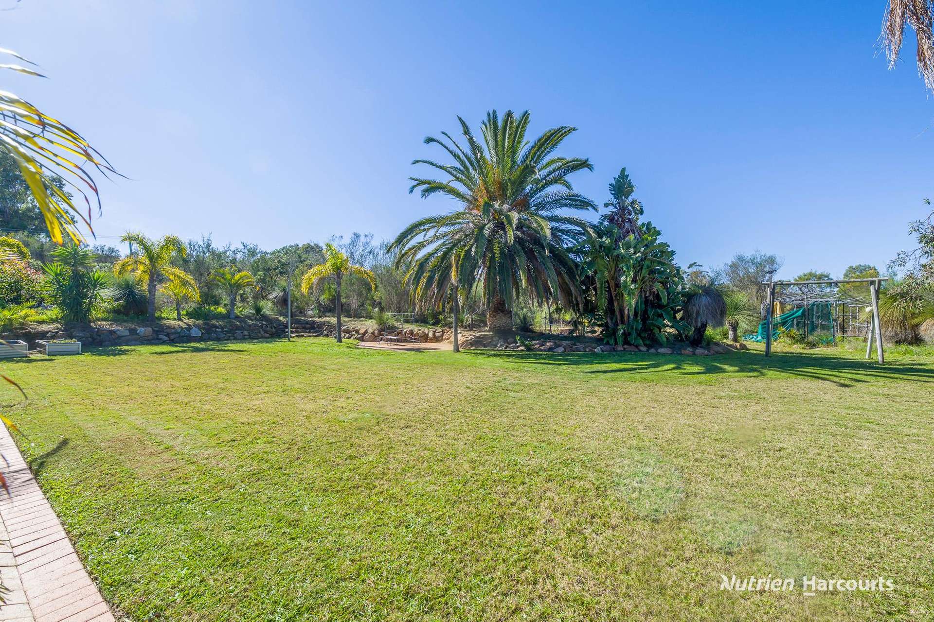 74 Birdwood Drive, Woodridge For Sale by Farmbuy.com - image 23