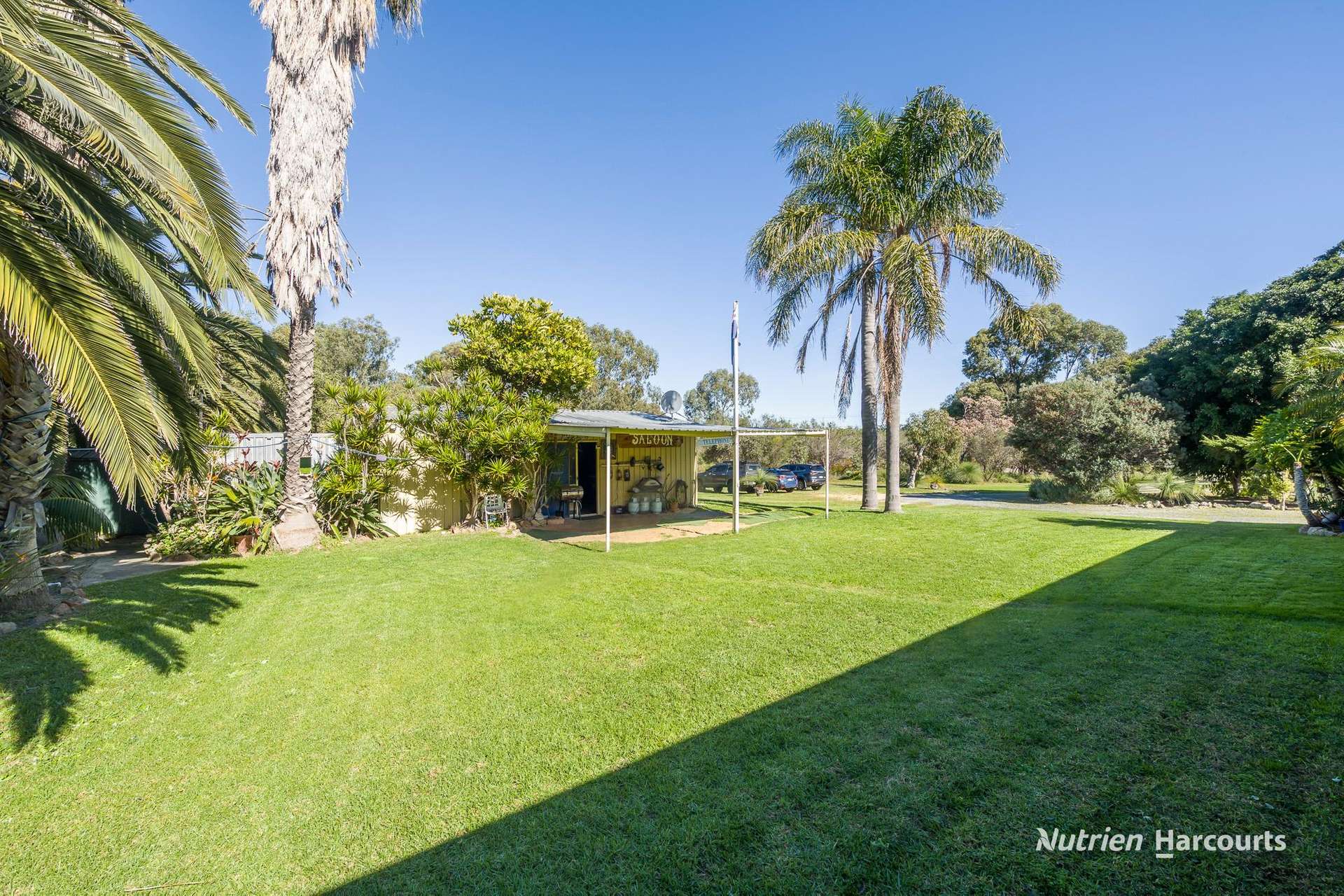 74 Birdwood Drive, Woodridge For Sale by Farmbuy.com - image 4