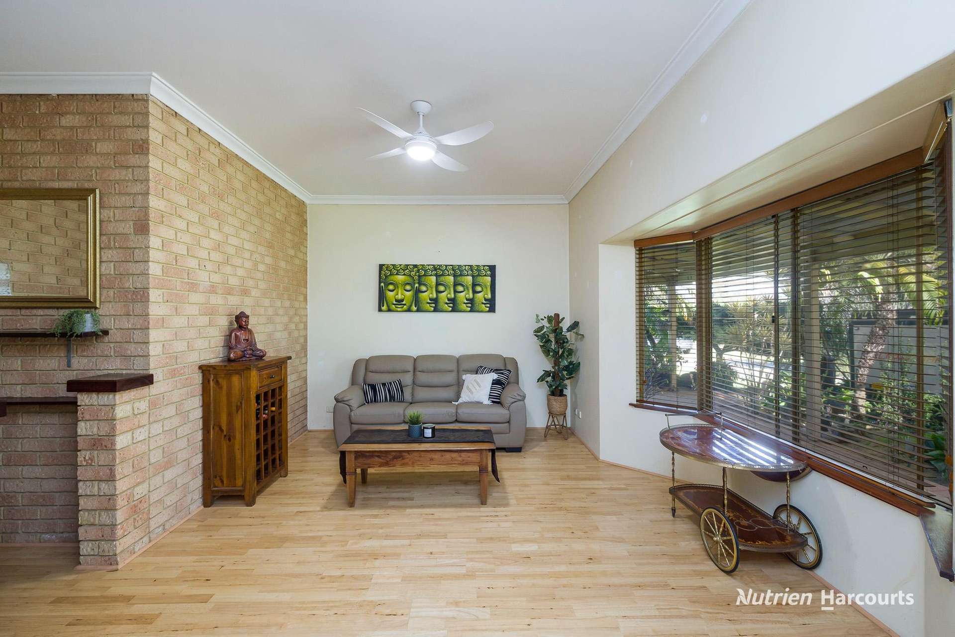 74 Birdwood Drive, Woodridge For Sale by Farmbuy.com - image 13