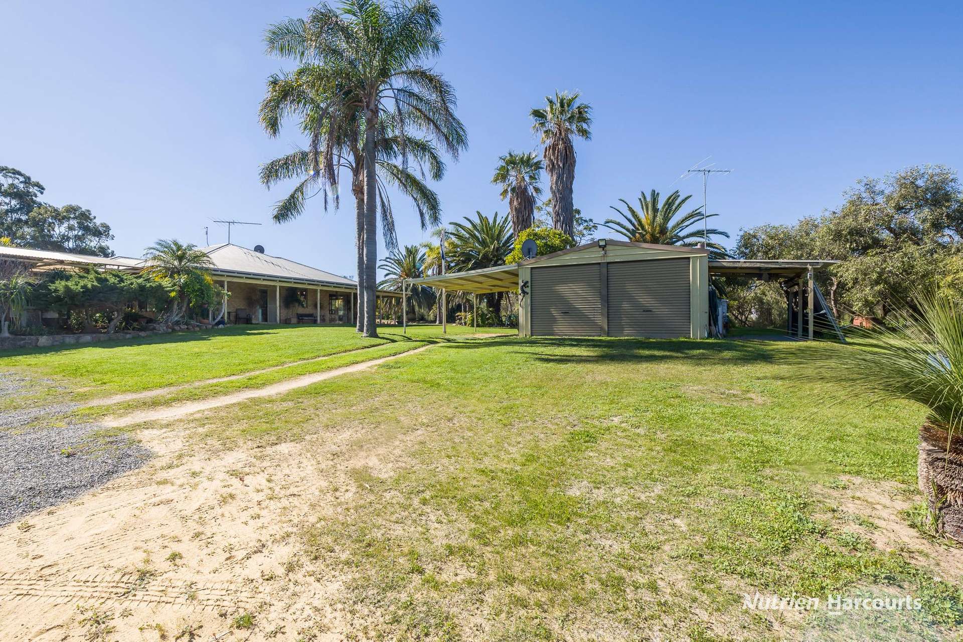 74 Birdwood Drive, Woodridge For Sale by Farmbuy.com - image 22