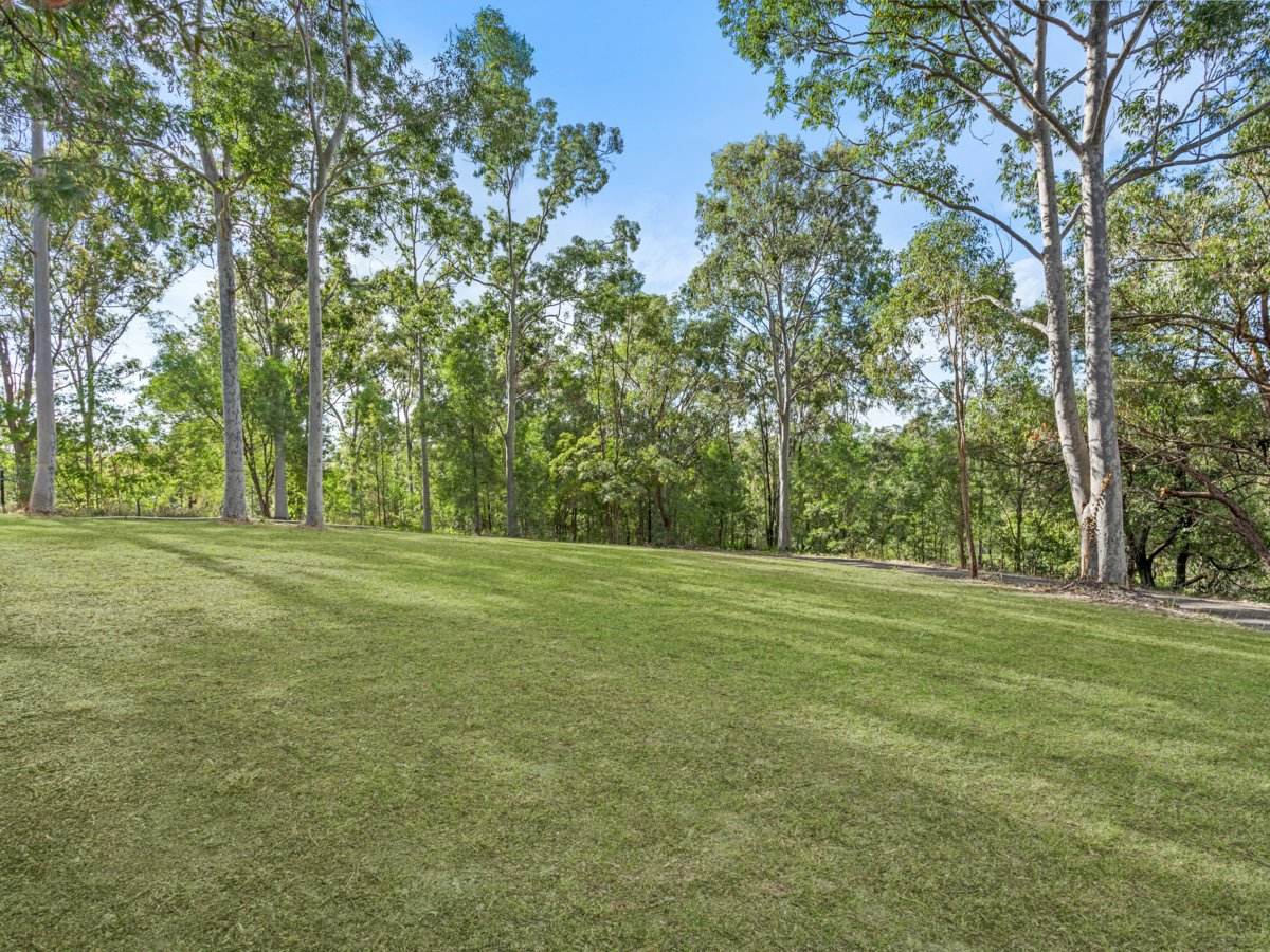 202 San Fernando Drive, Worongary For Sale by Farmbuy.com - image 12