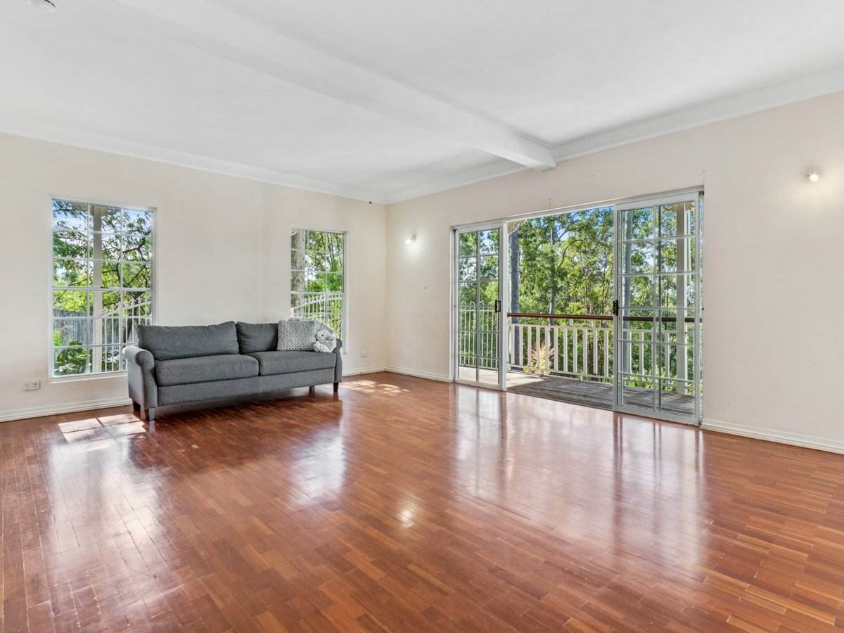 202 San Fernando Drive, Worongary For Sale by Farmbuy.com - image 8