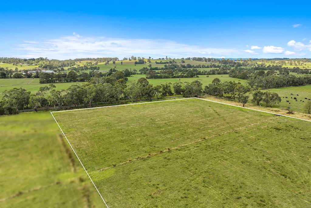 10&sol;40 Edgar Rd, Longwarry Vic 3816