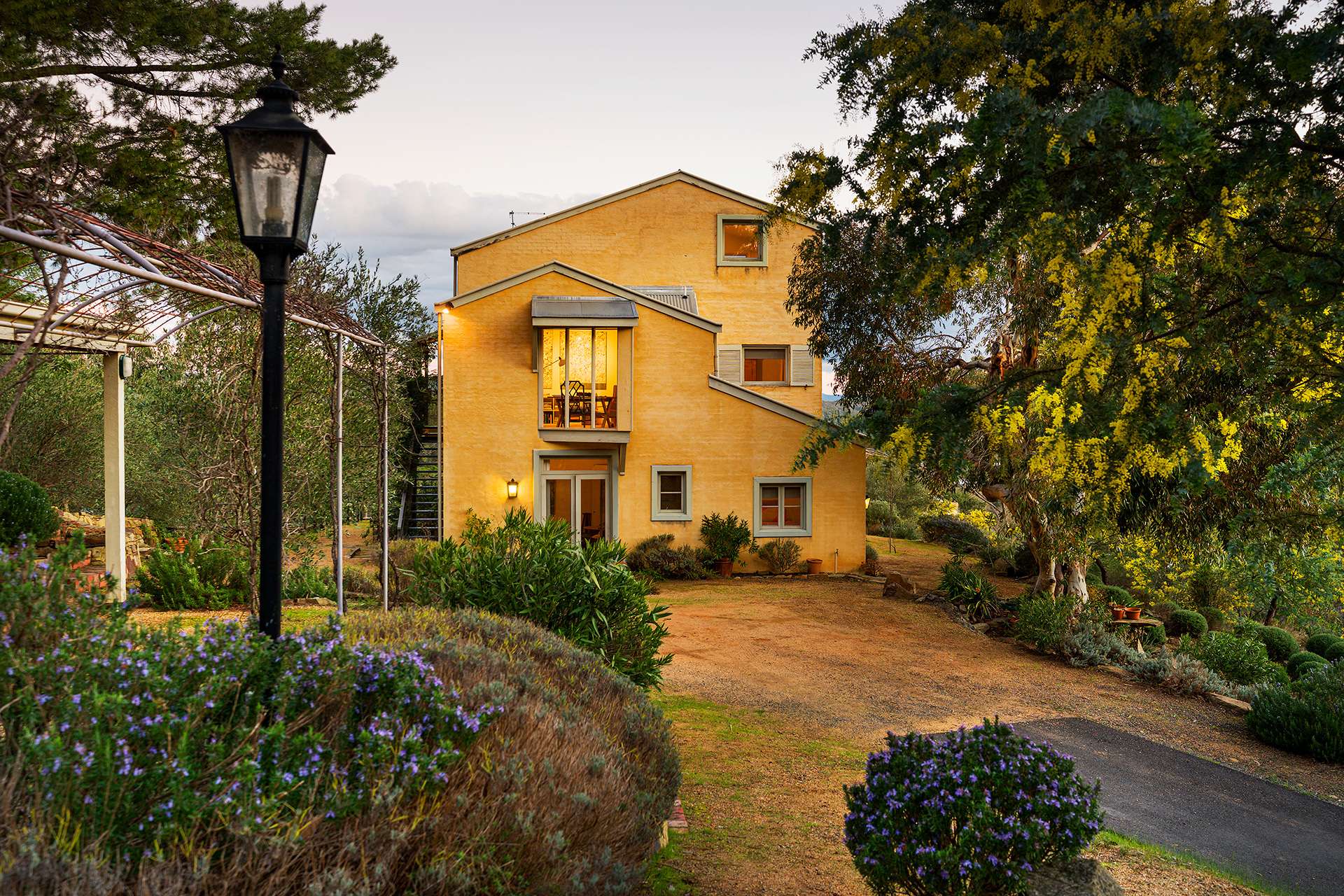 95 Lyttleton Street, Castlemaine For Sale by Farmbuy.com - image 22