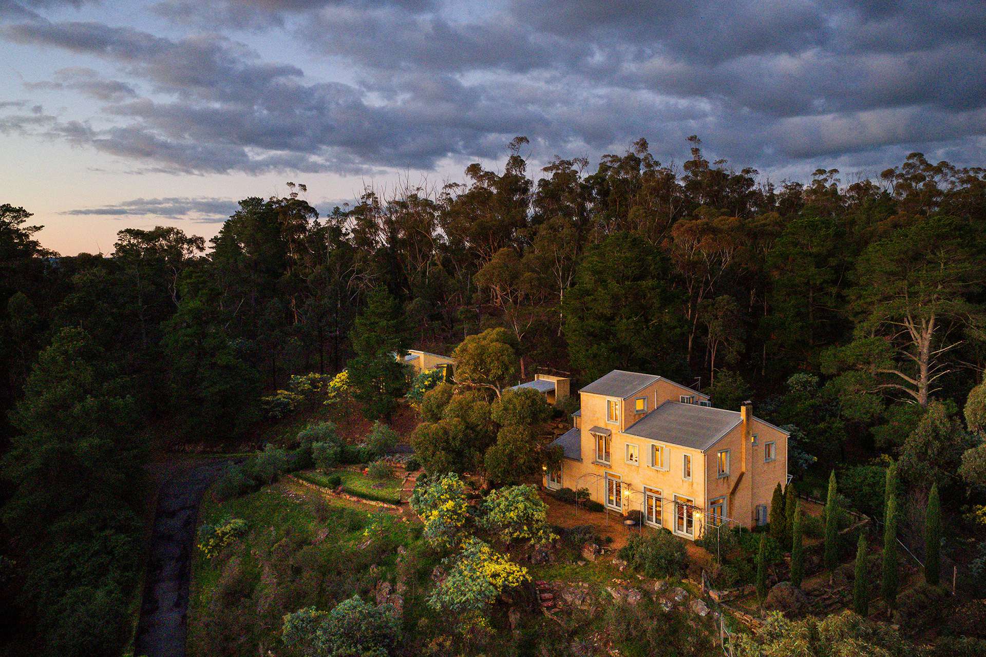 95 Lyttleton Street, Castlemaine For Sale by Farmbuy.com - image 1