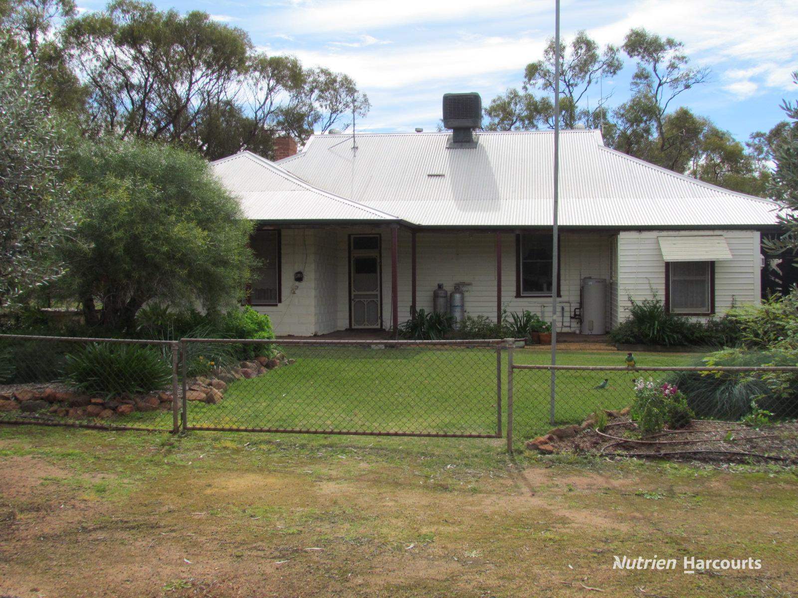 984 Lampard Tremlett Road, Coorow For Sale by Farmbuy.com - image 6