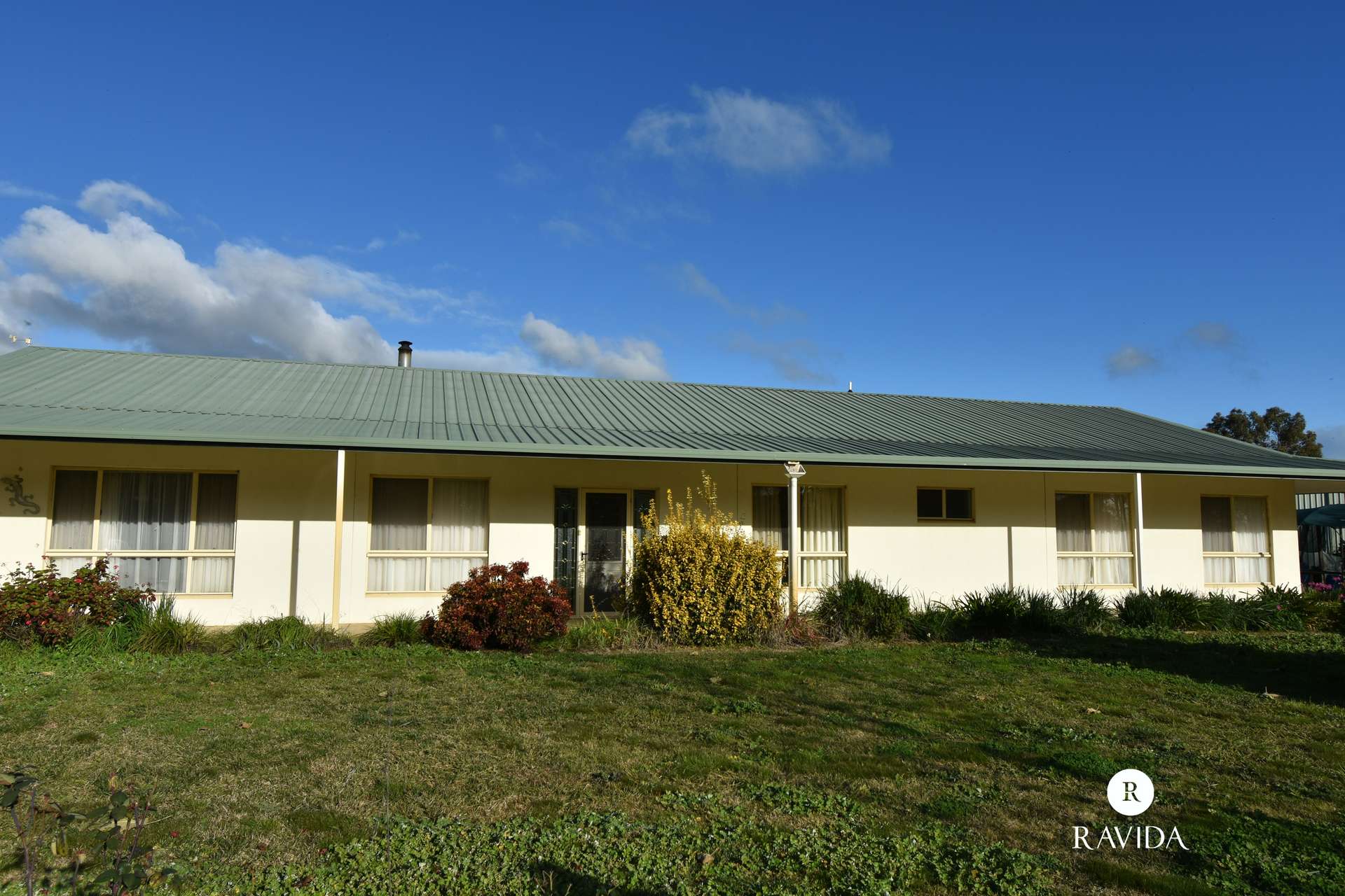 1194 Wangaratta-Eldorado Road, Londrigan For Sale by Farmbuy.com - image 1