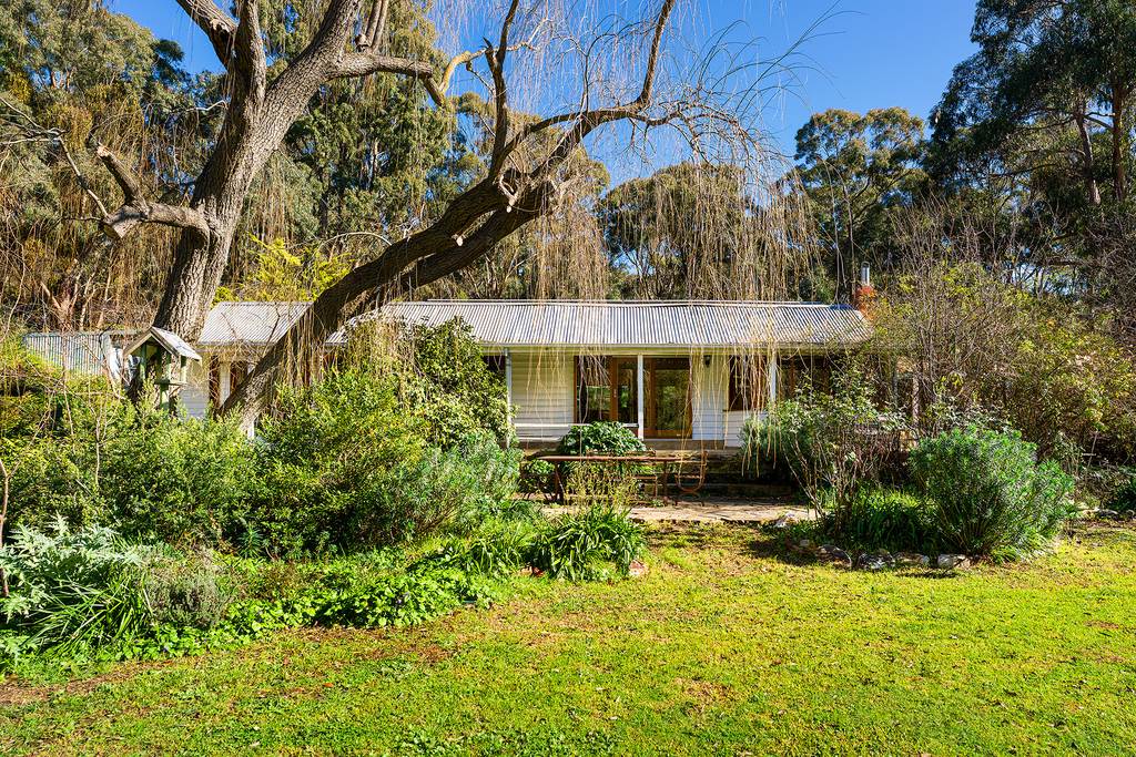 11 Monks Hill Road, Chewton VIC 3451