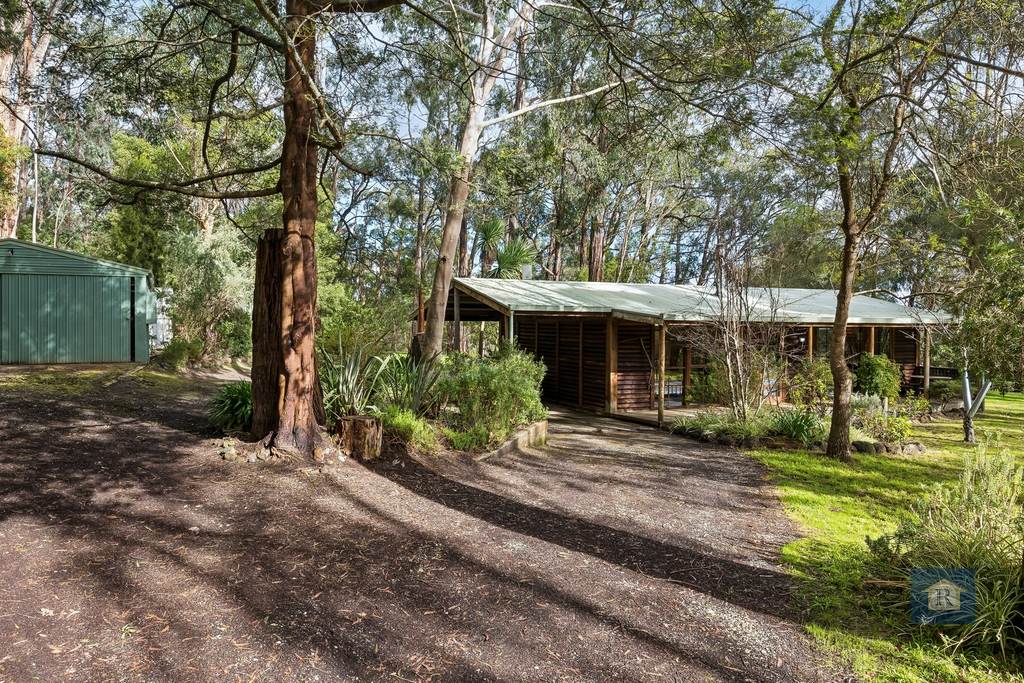 15 Mahers Road, Barwon Downs VIC 3243