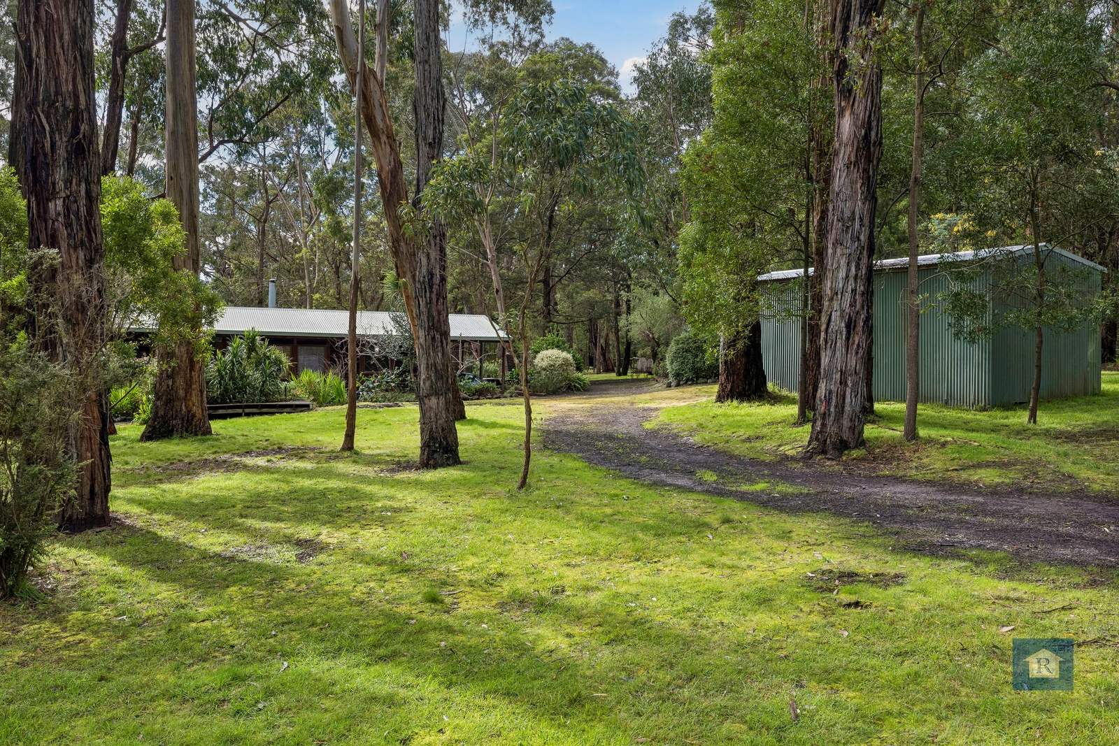 15 Mahers Road, Barwon Downs For Sale by Farmbuy.com - image 5