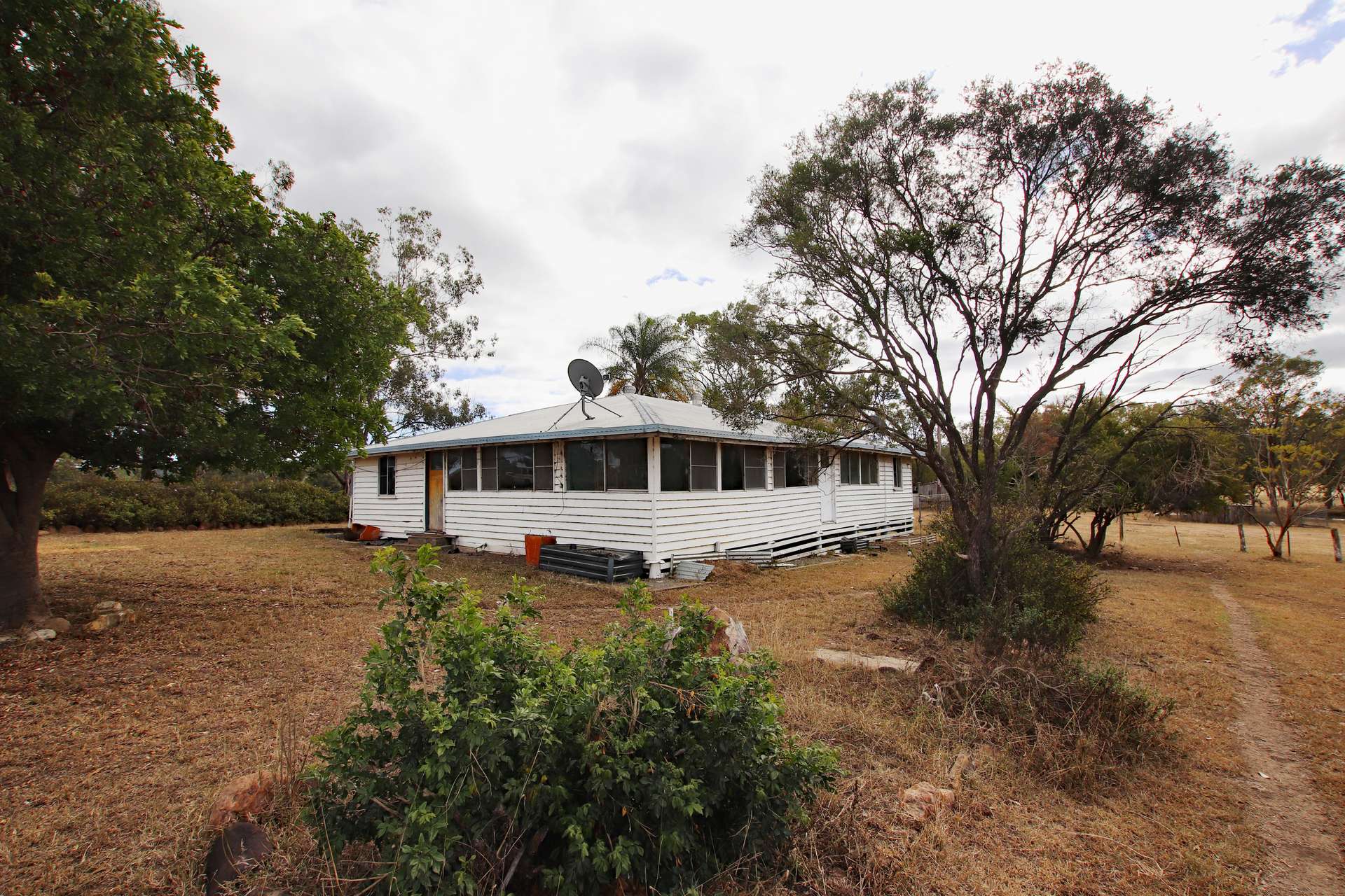 "Spring Creek" Scrubby Mountain Road, Monto For Sale by Farmbuy.com - image 14
